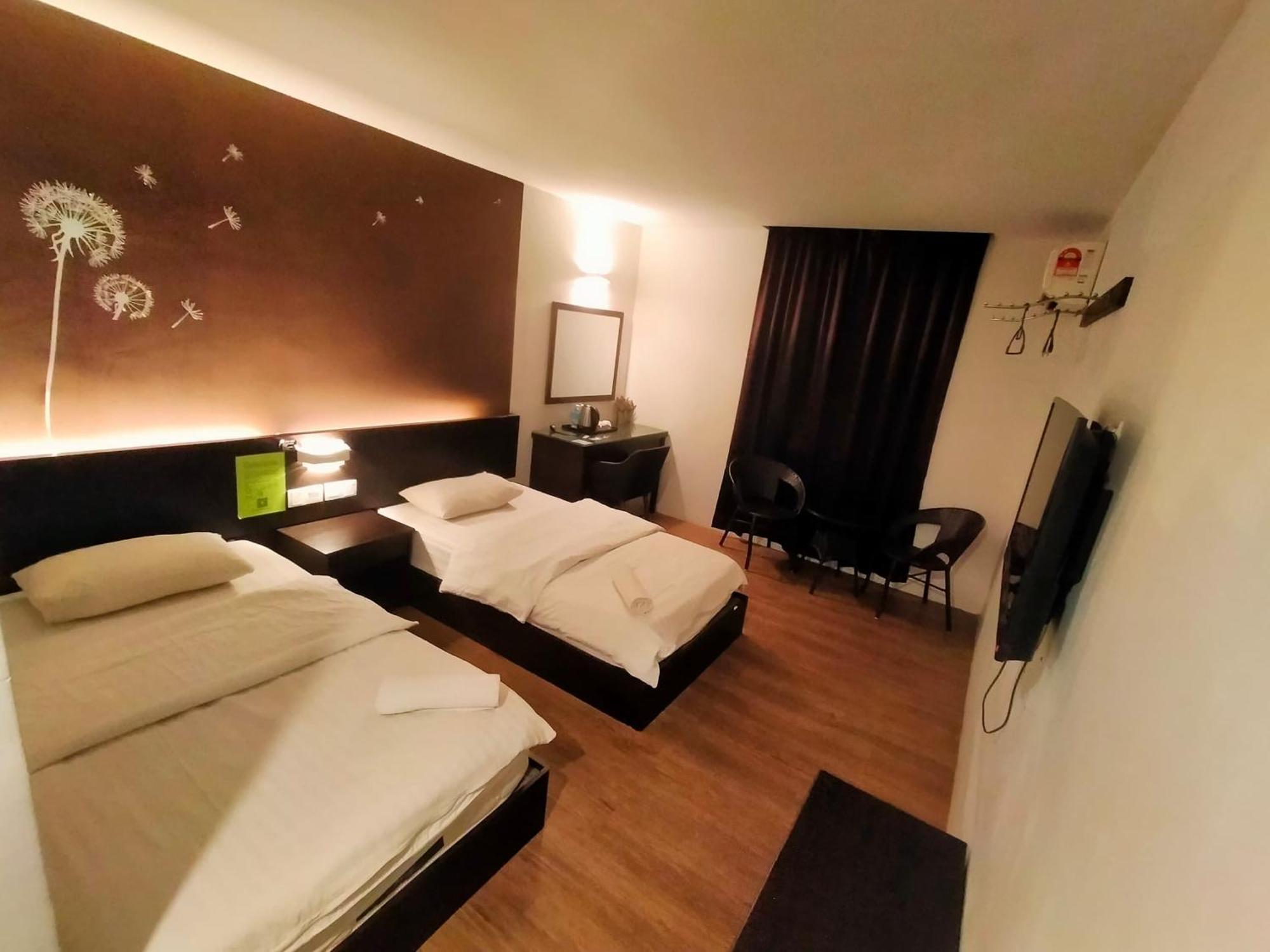 The Grace Hotel Muar Extérieur photo