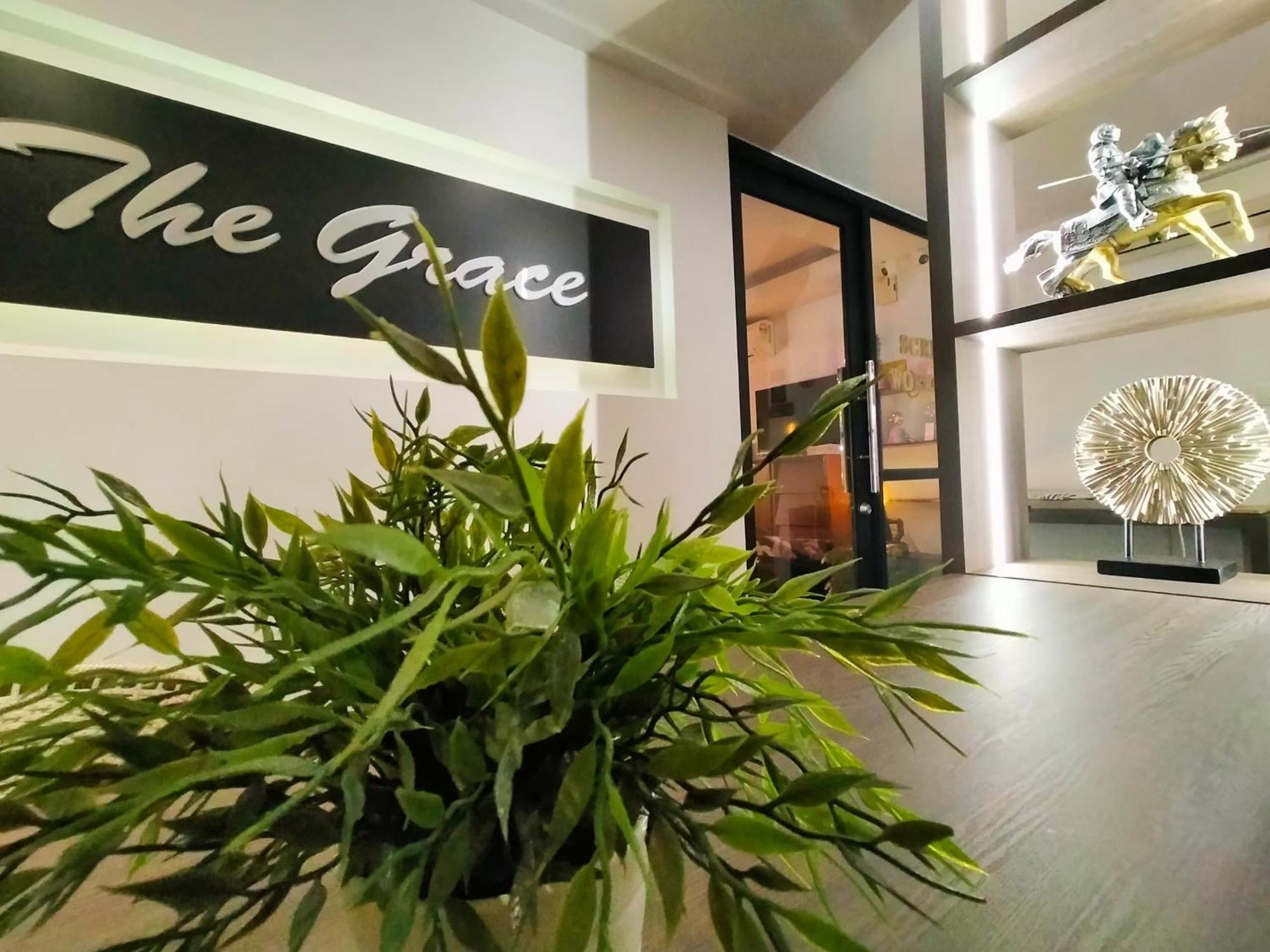 The Grace Hotel Muar Extérieur photo