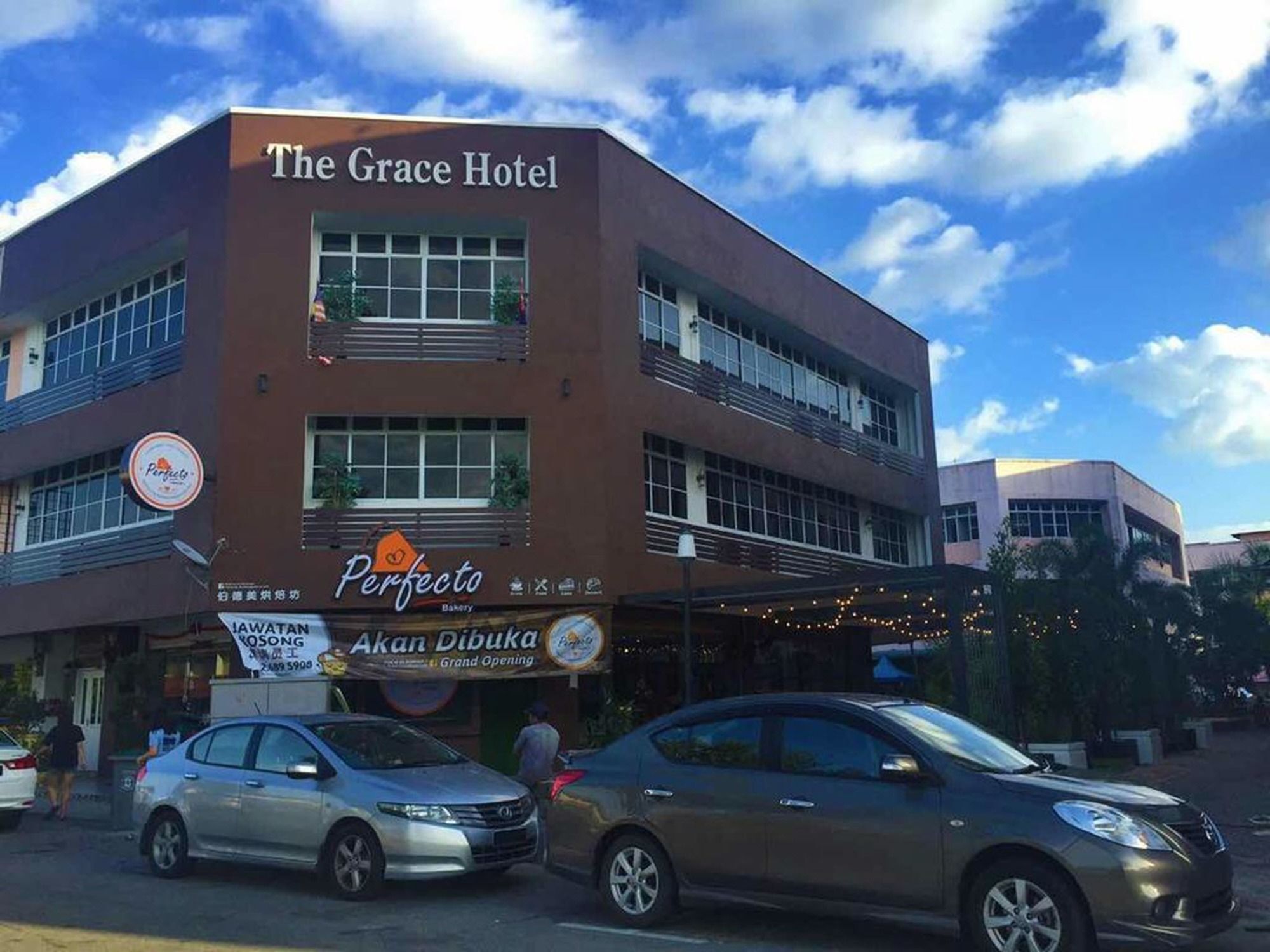 The Grace Hotel Muar Extérieur photo